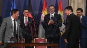 Vučić će morati da se opredeli